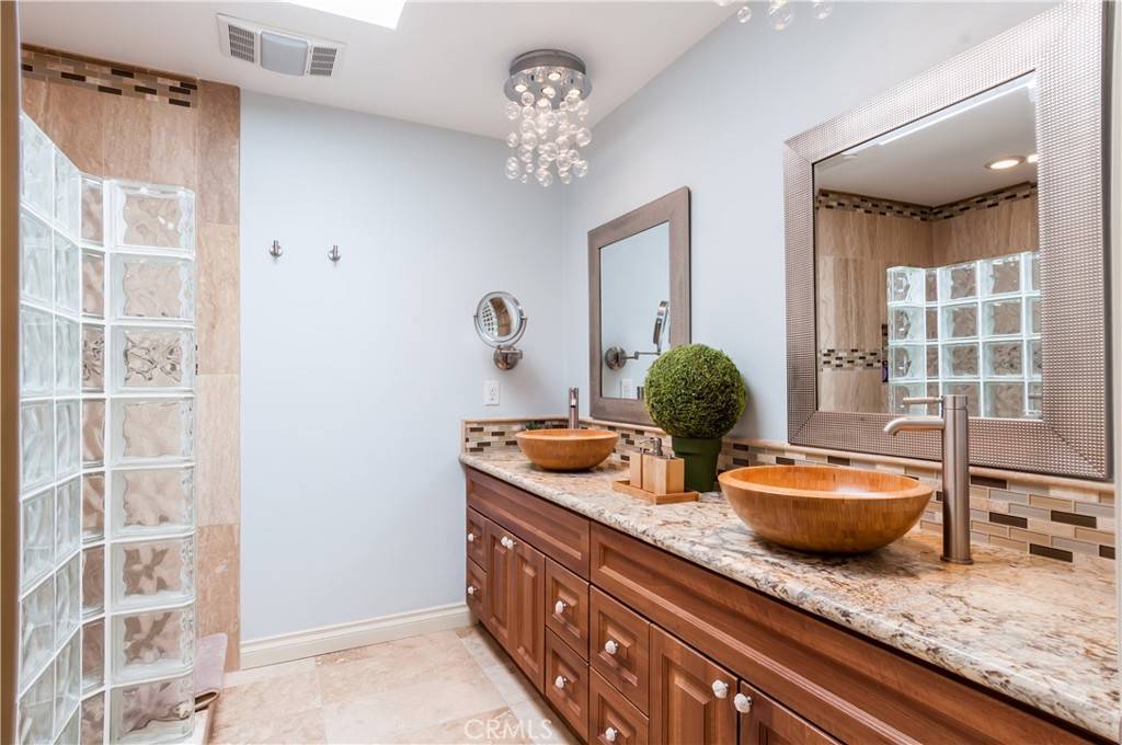 Redondo Beach, CA 90277,575 Esplanade #302
