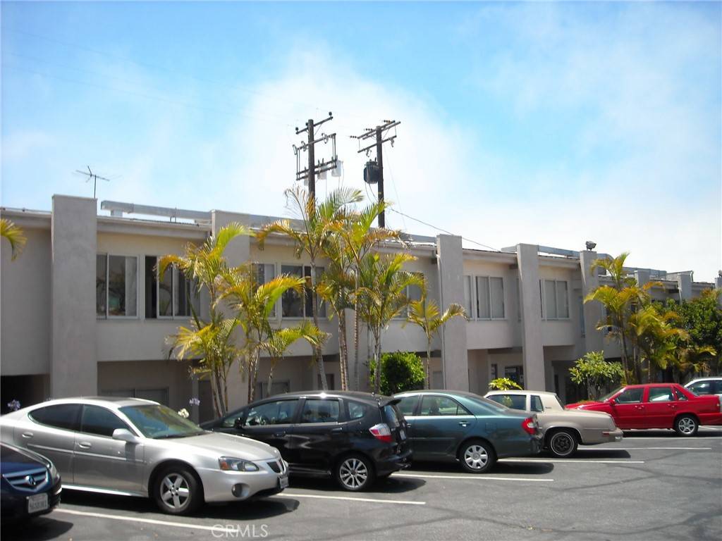 Manhattan Beach, CA 90266,2100 N Sepulveda BLVD #10