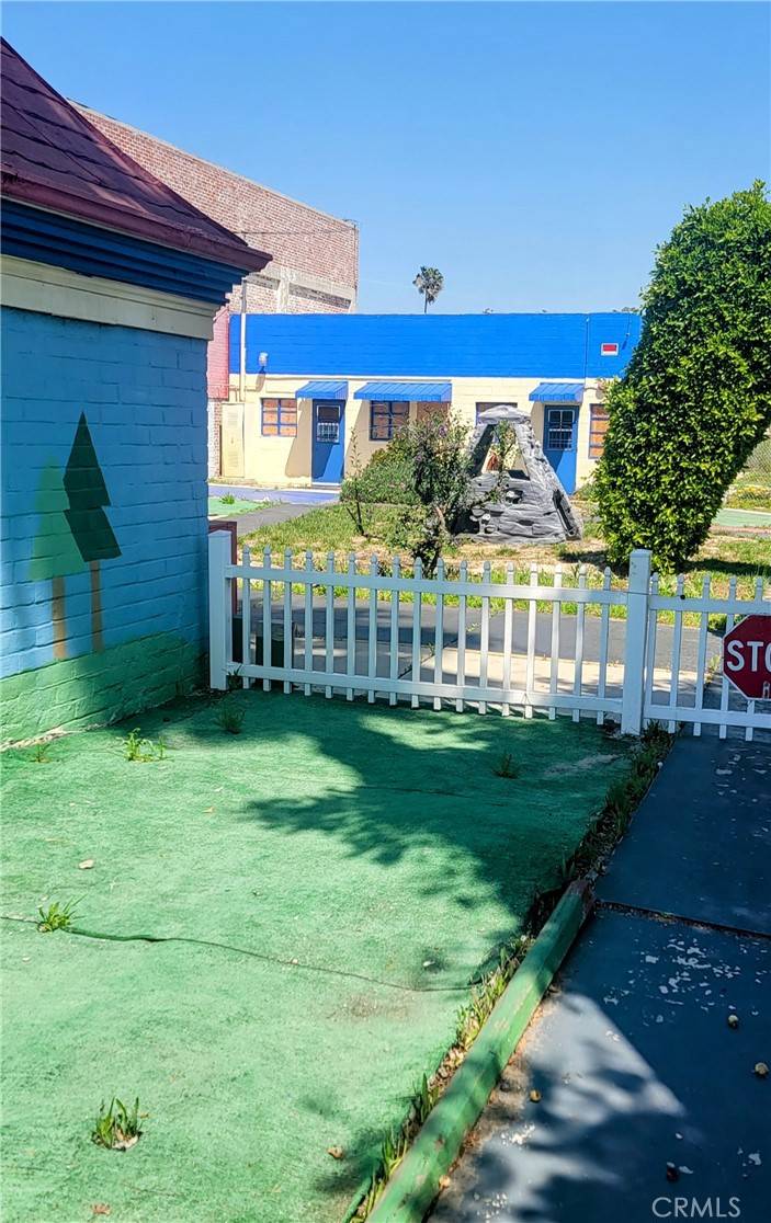 Inglewood, CA 90305,3201 W Manchester BLVD