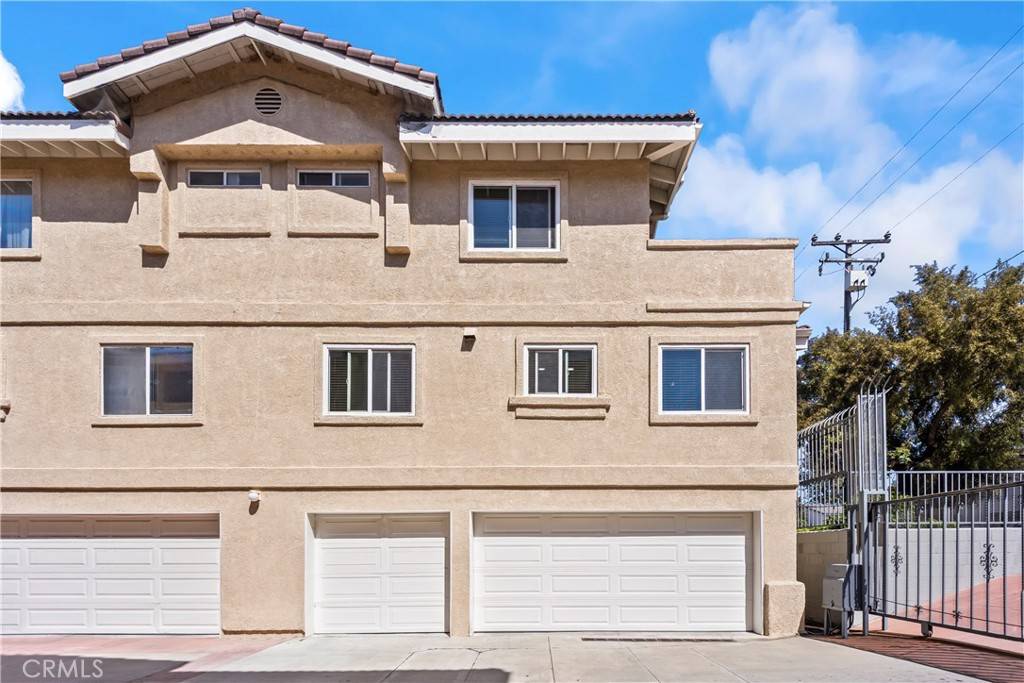 Lakewood, CA 90715,11415 216th ST #24
