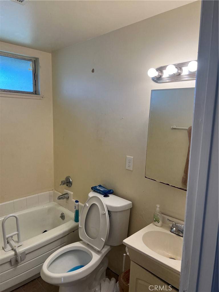 Lakewood, CA 90715,12610 Vandemere ST