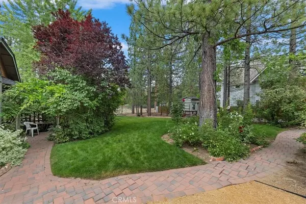 42784 Edelweiss DR, Big Bear Lake, CA 92315