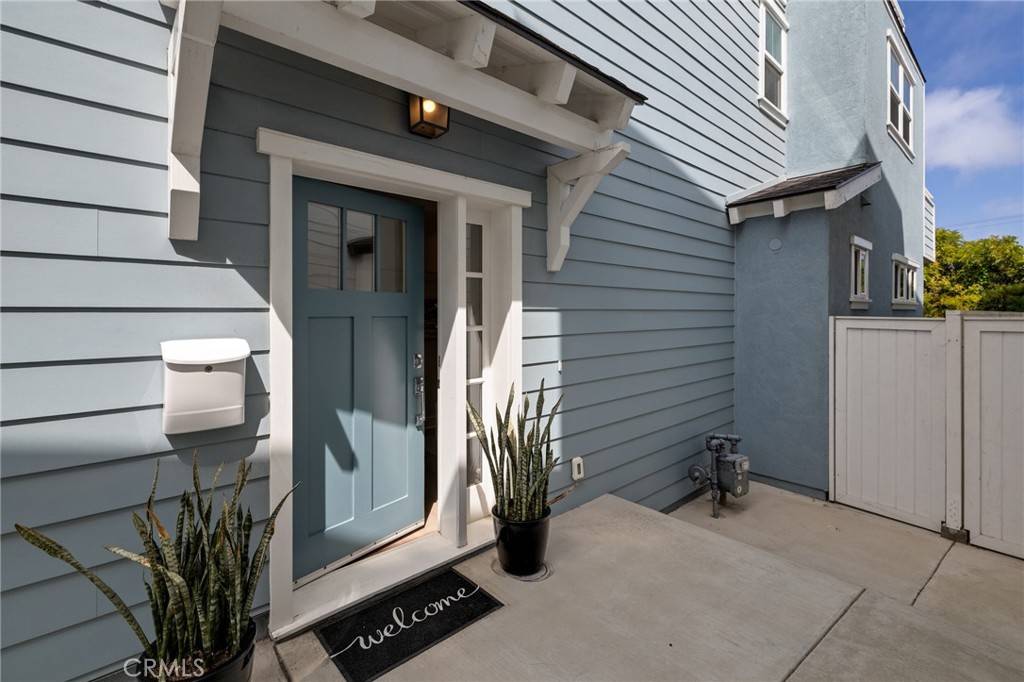 Redondo Beach, CA 90278,1524 Wollacott ST