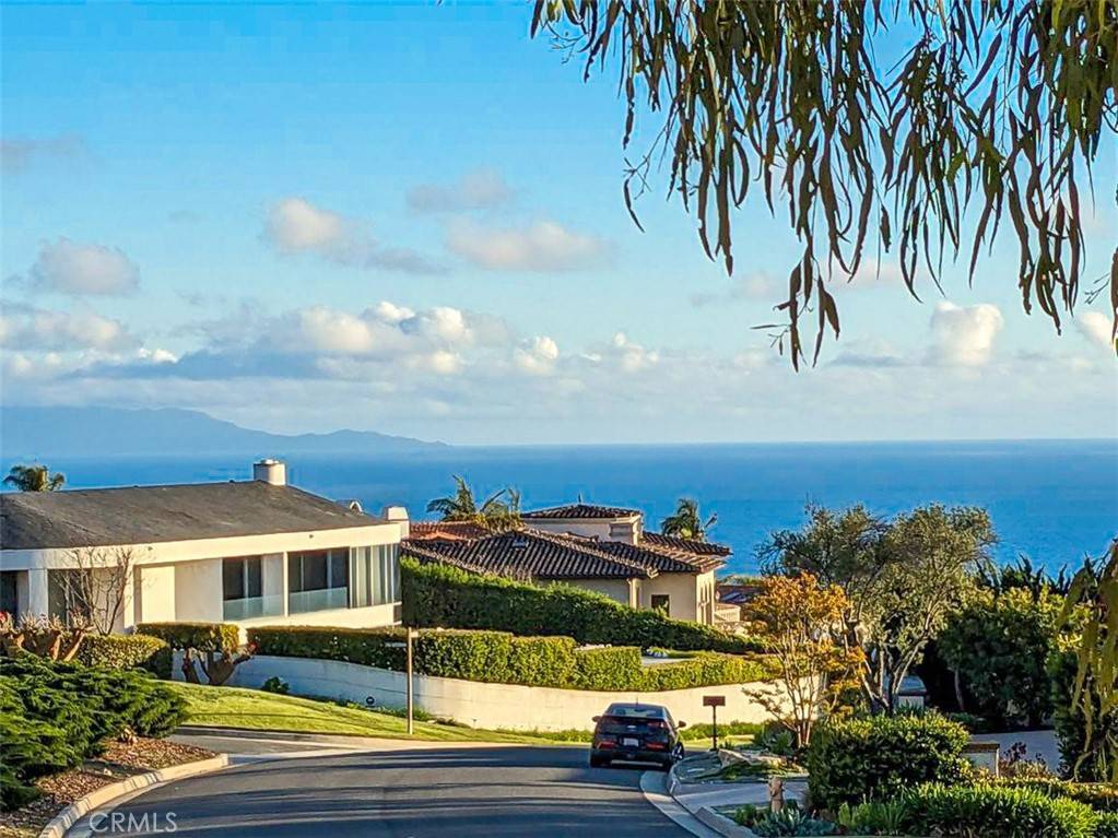 Palos Verdes Estates, CA 90274,1446 Via Castilla