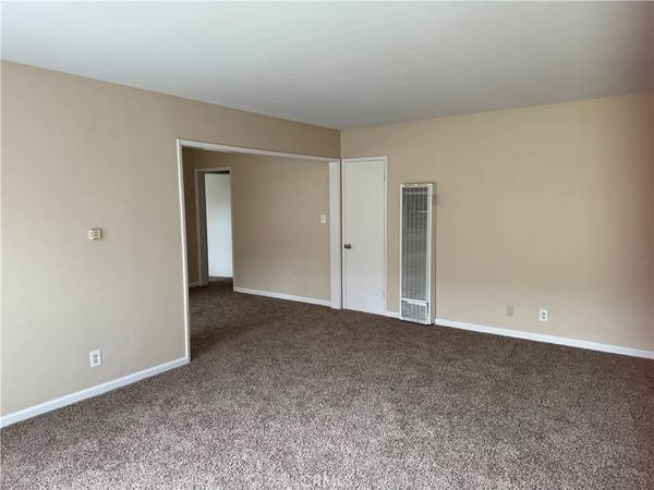 235 Belmont AVE #5, Long Beach, CA 90803