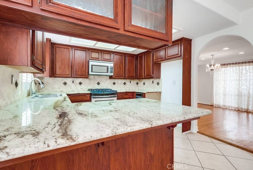 San Pedro, CA 90731,814 S Patton AVE #2