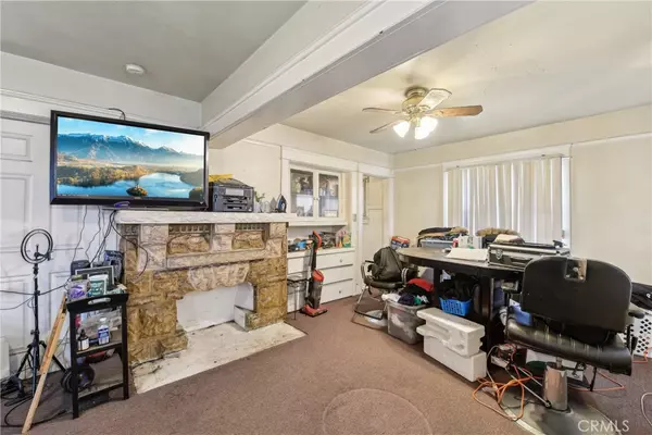 Los Angeles, CA 90003,231 W 88th ST