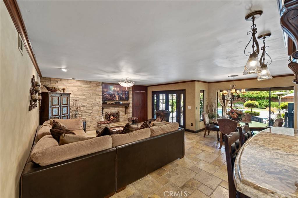 Downey, CA 90240,9905 Pangborn AVE
