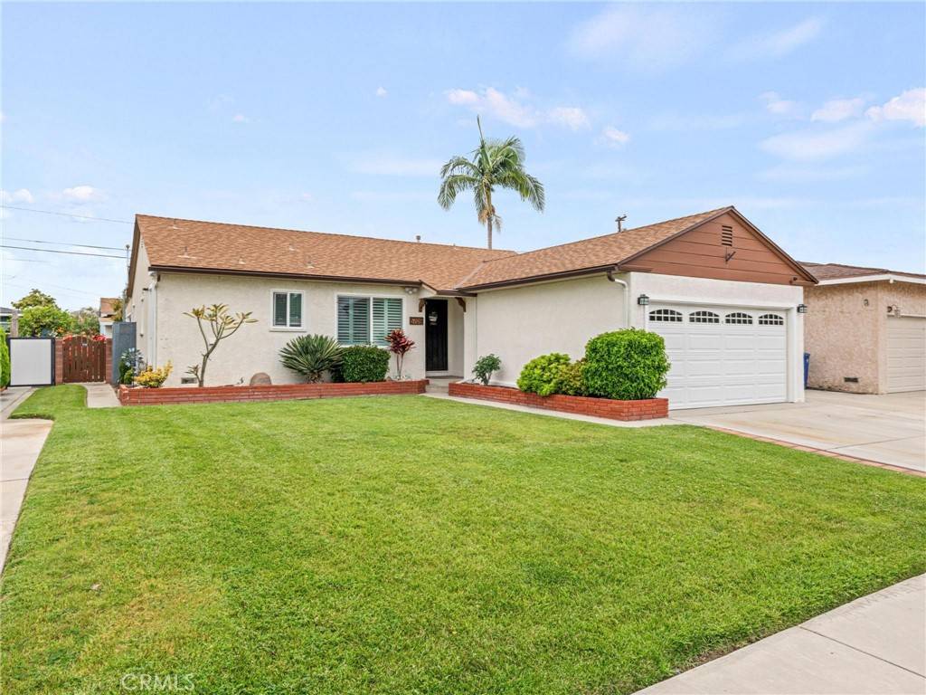 Lakewood, CA 90713,5709 Carfax AVE