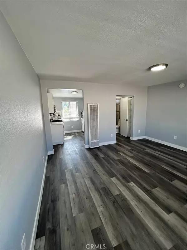 Downey, CA 90241,11440 Old River School RD #6