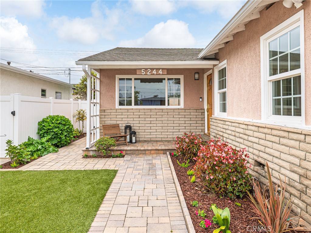 Hawthorne, CA 90250,5244 W 137th PL