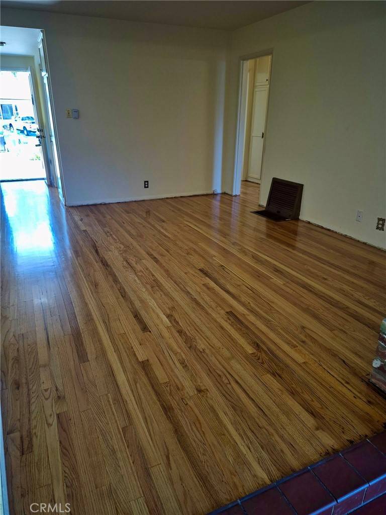 Hawthorne, CA 90250,3944 W 149th ST
