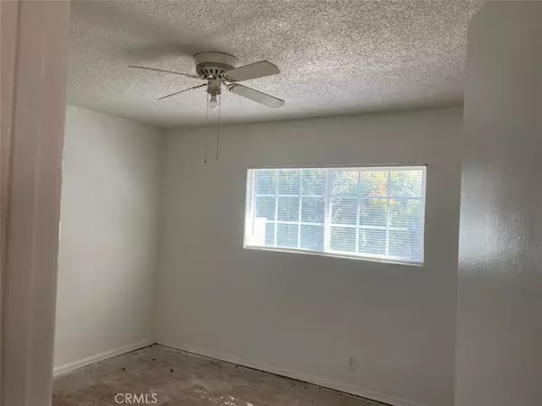 Compton, CA 90220,1306 S Cliveden AVE