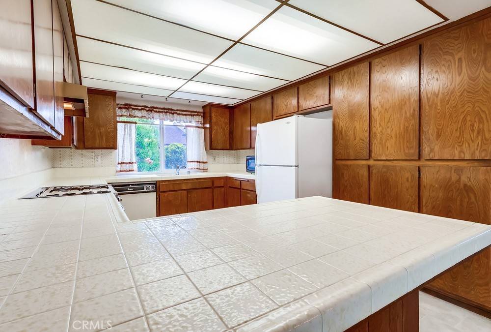Lawndale, CA 90260,15325 Grevillea AVE