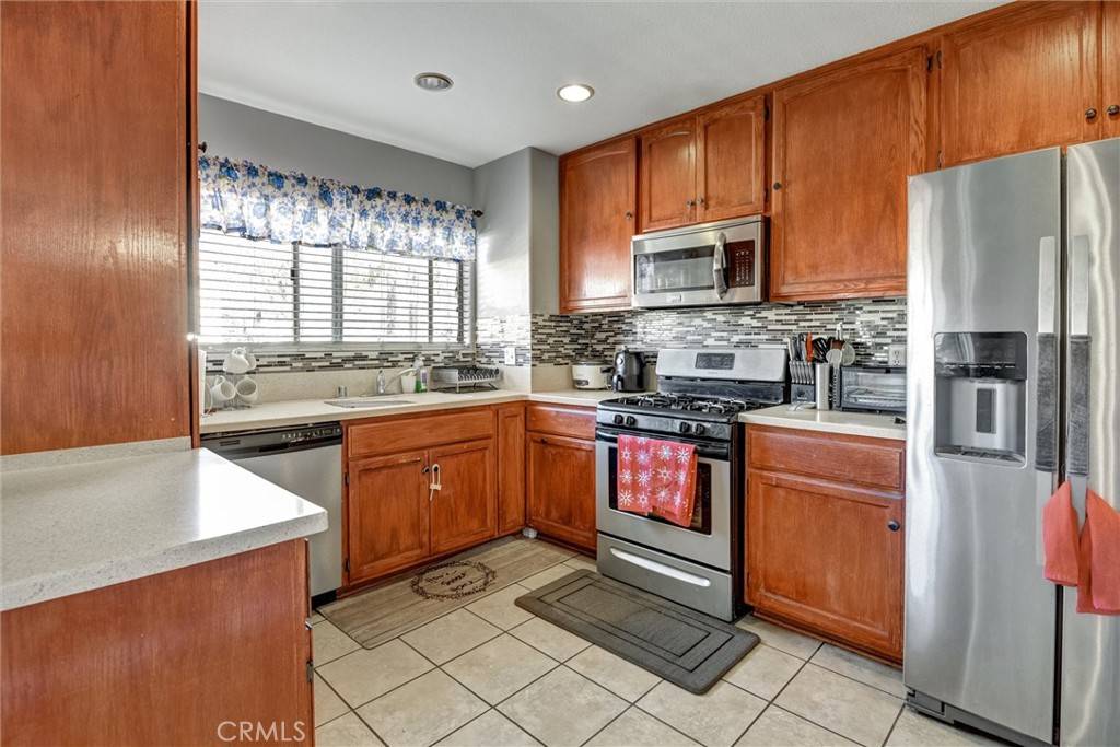 Sylmar, CA 91342,13580 Foothill BLVD #1