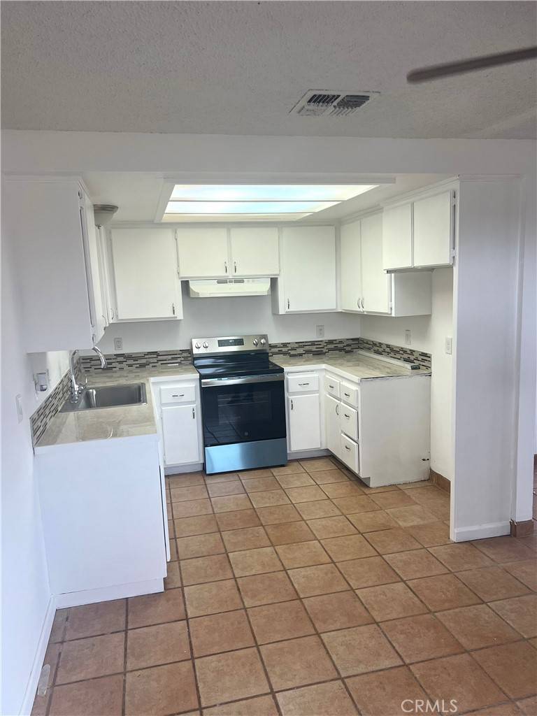 Yucca Valley, CA 92284,58573 Sunflower DR