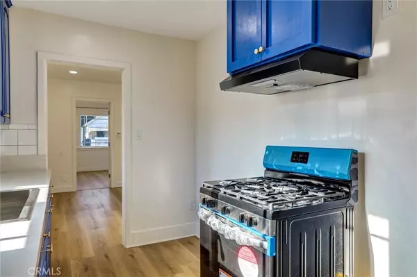 Los Angeles, CA 90011,950 E 48th ST