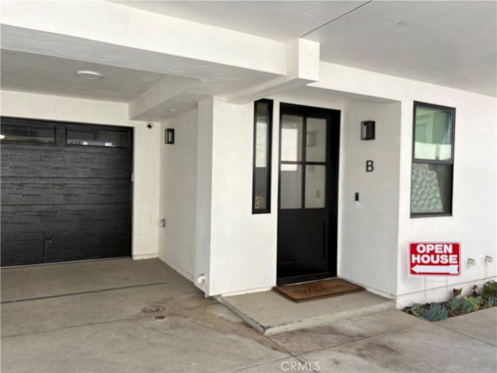 Redondo Beach, CA 90278,2621 Gates AVE #B