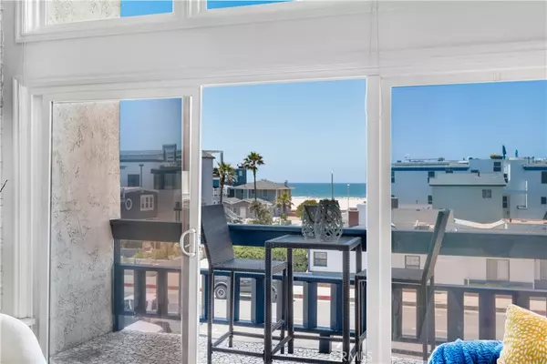 Hermosa Beach, CA 90254,320 Hermosa AVE #202