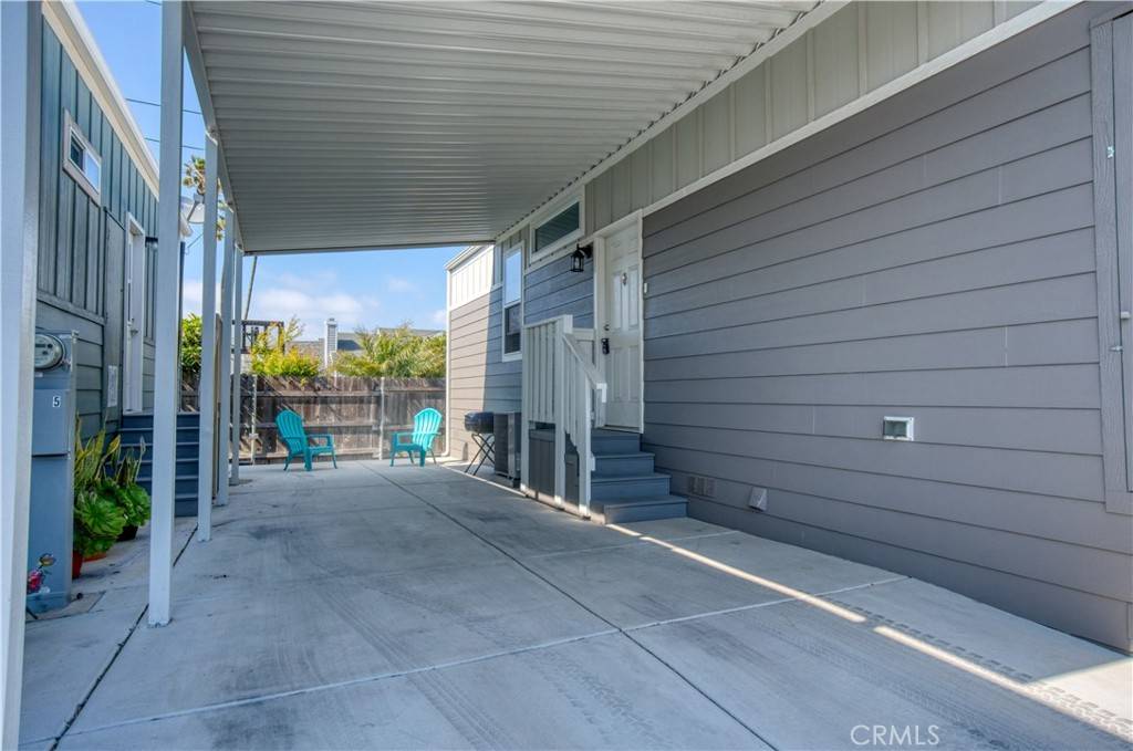 Lomita, CA 90717,26006 Oak ST #6