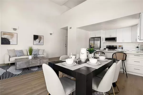 Los Angeles, CA 90066,11722 Avon WAY #204