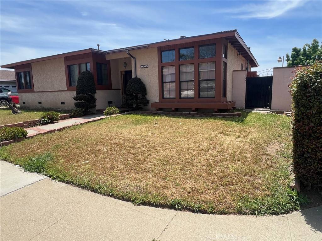 Hawthorne, CA 90250,2524 W 115th ST