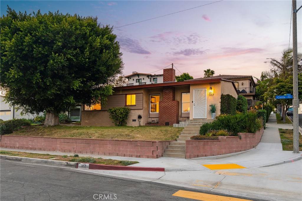Manhattan Beach, CA 90266,1357 Curtis AVE