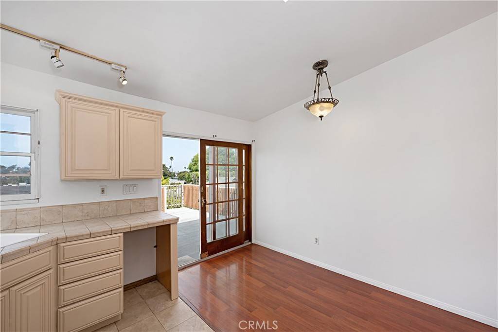 Redondo Beach, CA 90277,521 S Francisca AVE