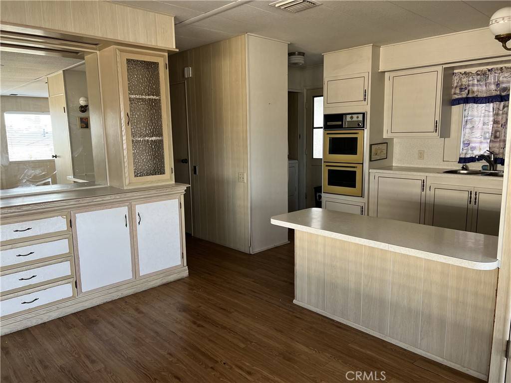 Torrance, CA 90505,2550 Pacific Coast Hwy. #117