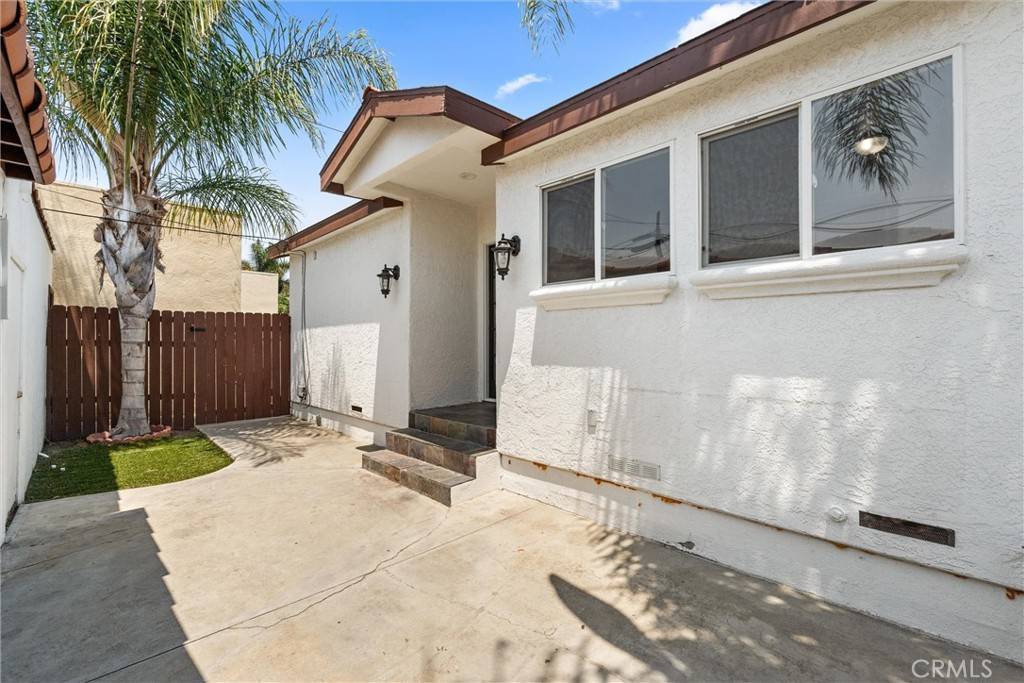 San Pedro, CA 90731,623 W 18th ST