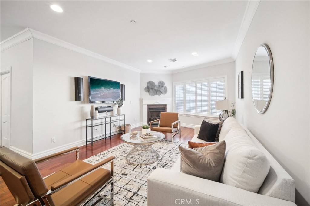 Studio City, CA 91604,11989 Laurelwood DR #3