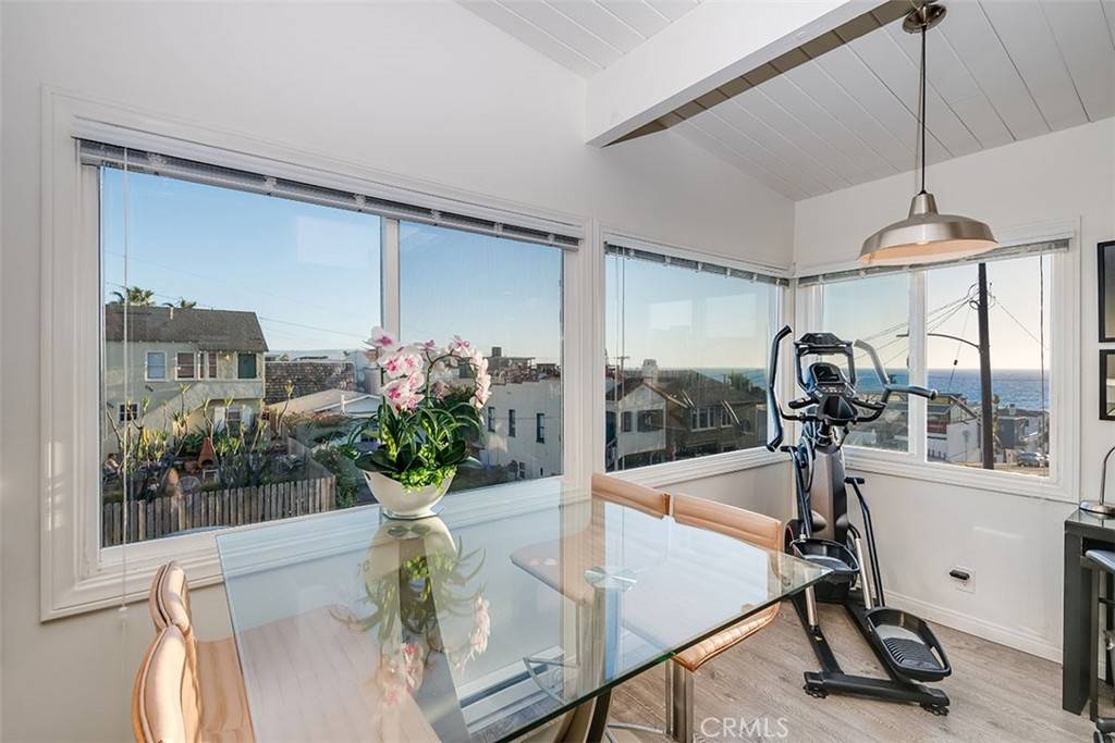 Hermosa Beach, CA 90254,231 Longfellow AVE