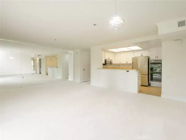 Seal Beach, CA 90740,13601 Del Monte DR #75