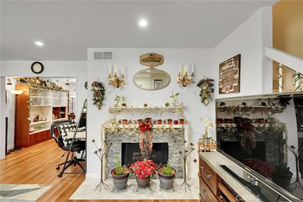 San Fernando, CA 91340,1933 Glenoaks BLVD #127