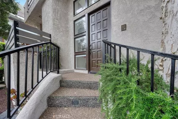 1814 Thayer AVE #1, Los Angeles, CA 90025