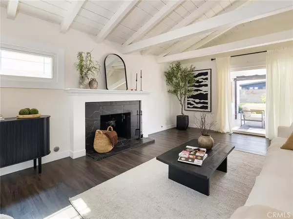 Hawthorne, CA 90304,5512 W 117th ST