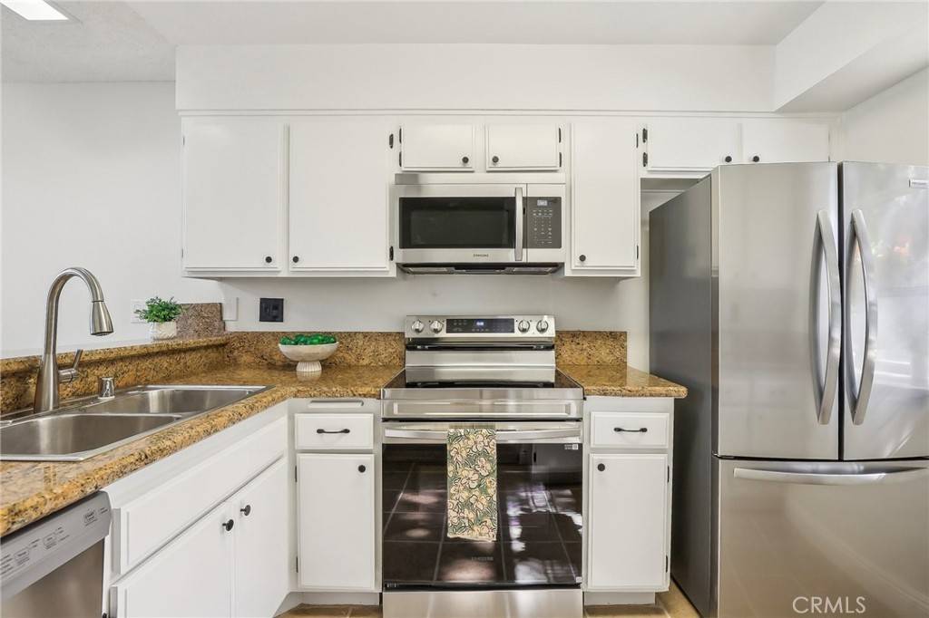 Wilmington, CA 90744,25447 Pine Creek LN