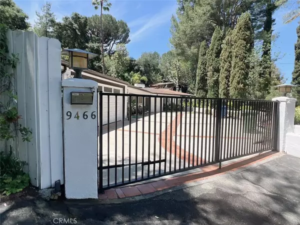 Beverly Hills, CA 90210,9466 Hidden Valley PL