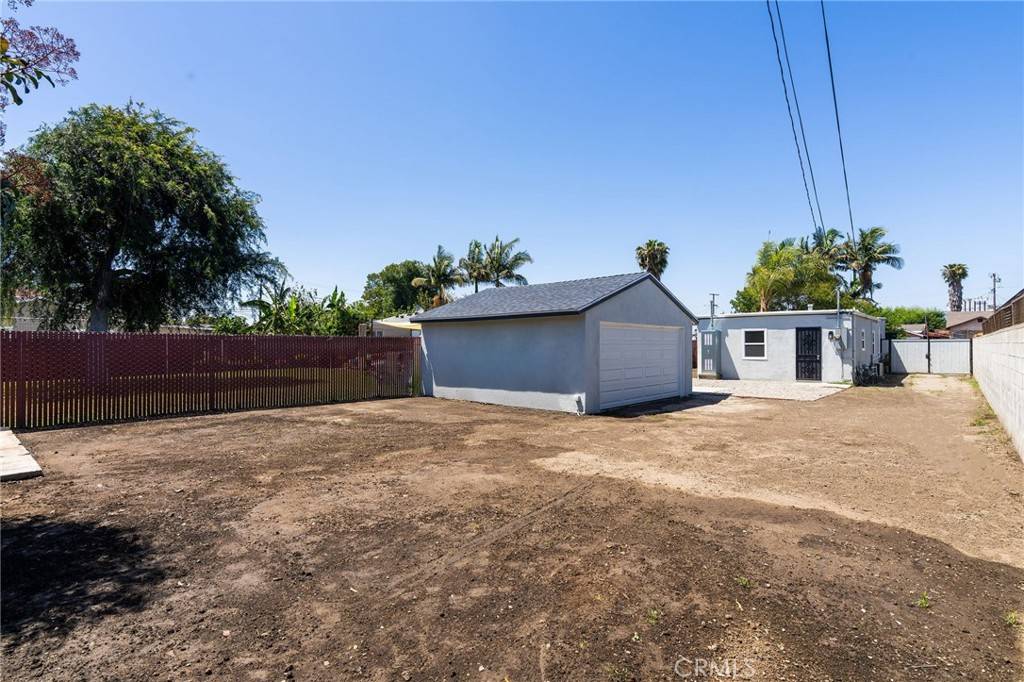 Compton, CA 90220,208 W Caldwell ST