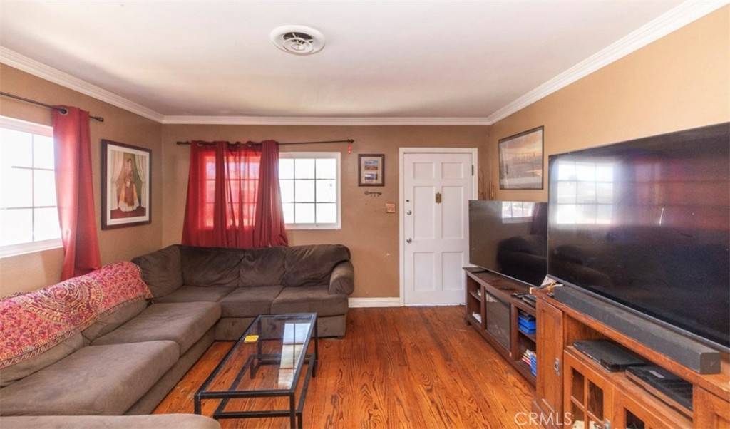 Hawthorne, CA 90250,4547 W 141st Street