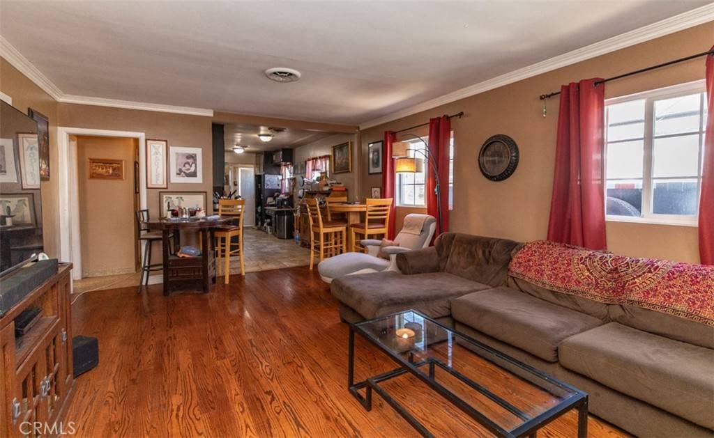 Hawthorne, CA 90250,4547 W 141st Street