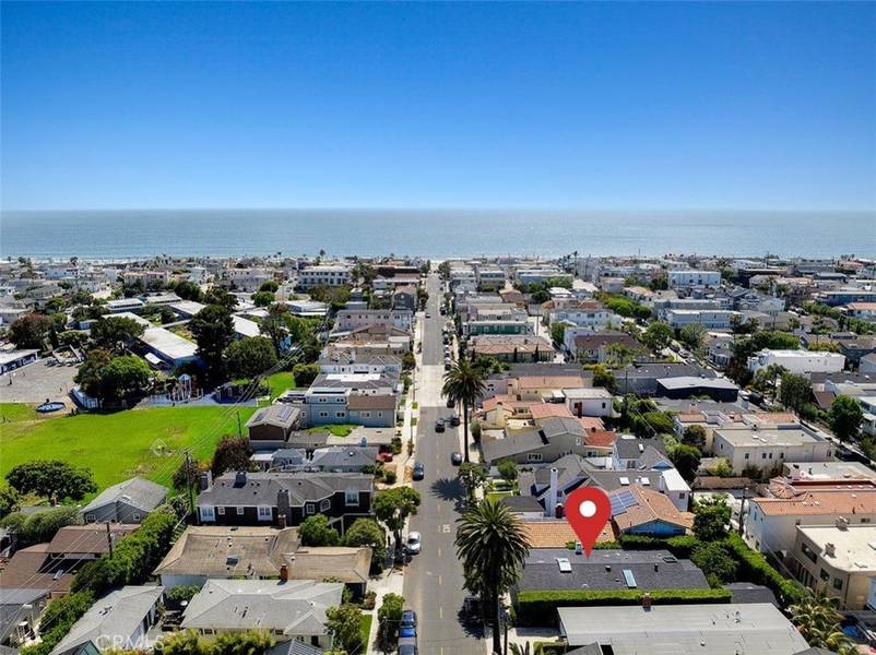 541 1st ST, Manhattan Beach, CA 90266