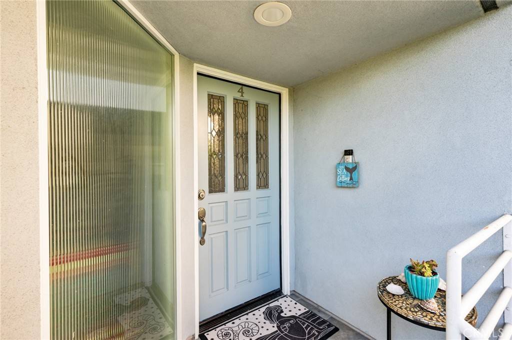 San Pedro, CA 90731,718 W 37th ST #4