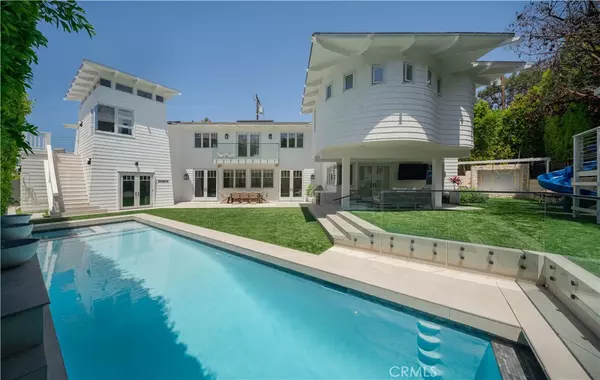 2104 Flournoy RD, Manhattan Beach, CA 90266