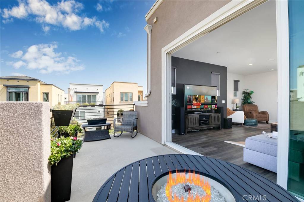 Inglewood, CA 90301,656 Daniel Freeman CIR
