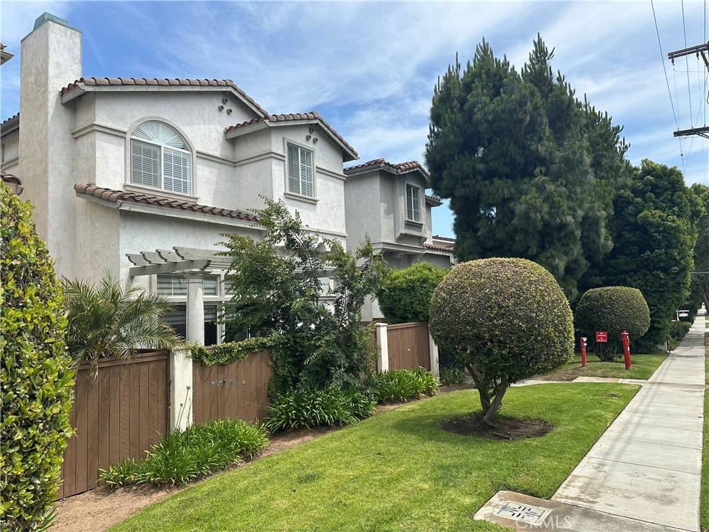 700 Meyer Lane #4, Redondo Beach, CA 90278