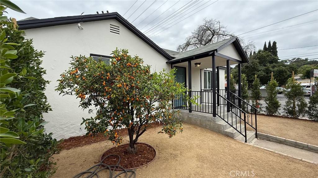 Los Angeles, CA 90042,6100 Strickland AVE