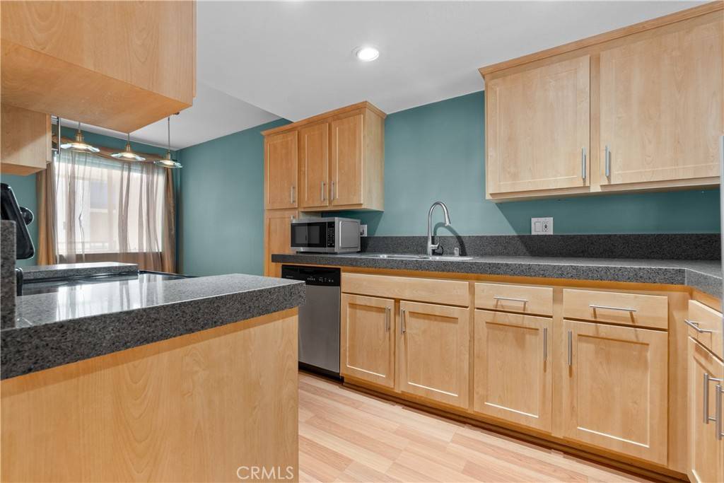 Redondo Beach, CA 90277,200 S. Catalina Ave #307