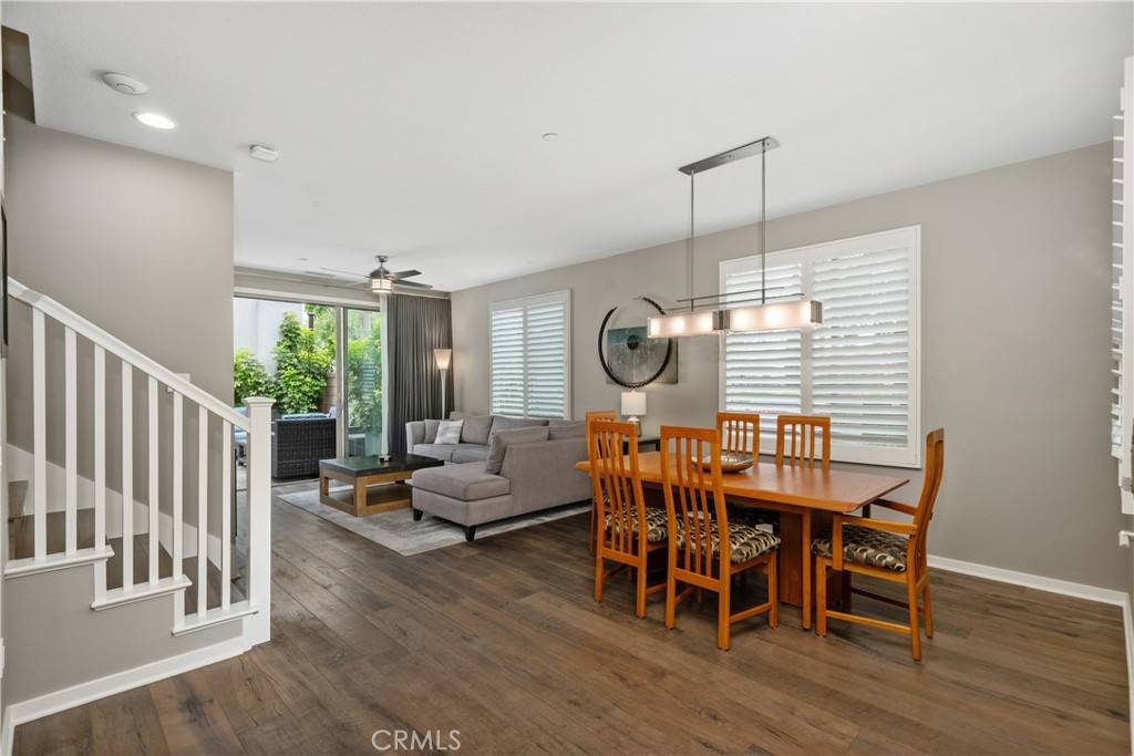 Hawthorne, CA 90250,5371 Pacific Terrace