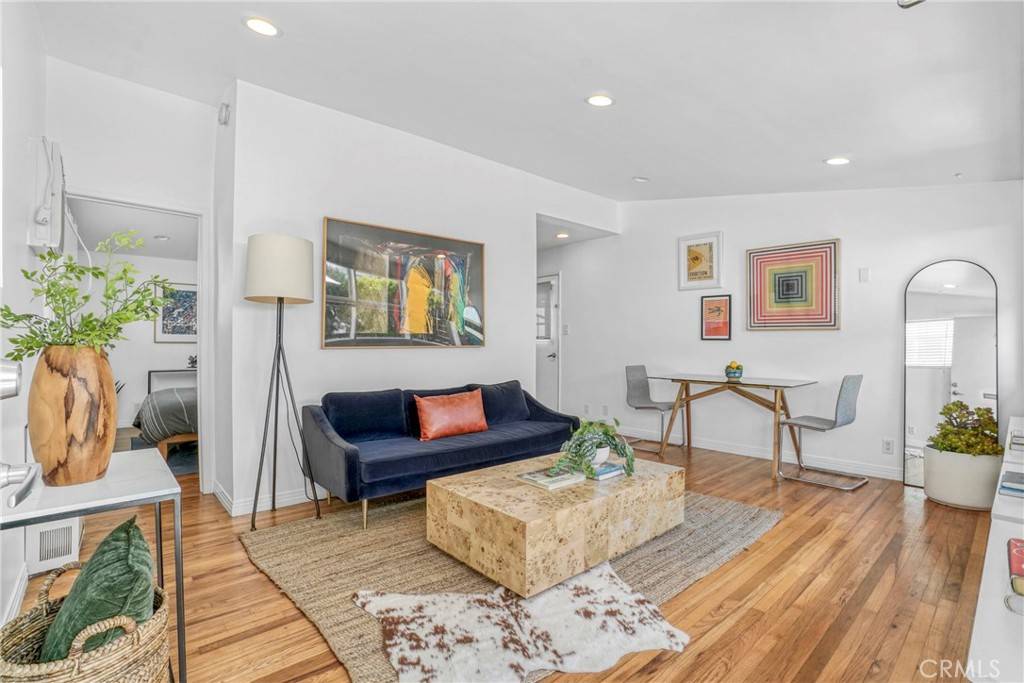 2404 Ocean Park Blvd, Santa Monica, CA 90405